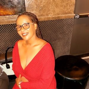 Meet your Posher, Cynthia